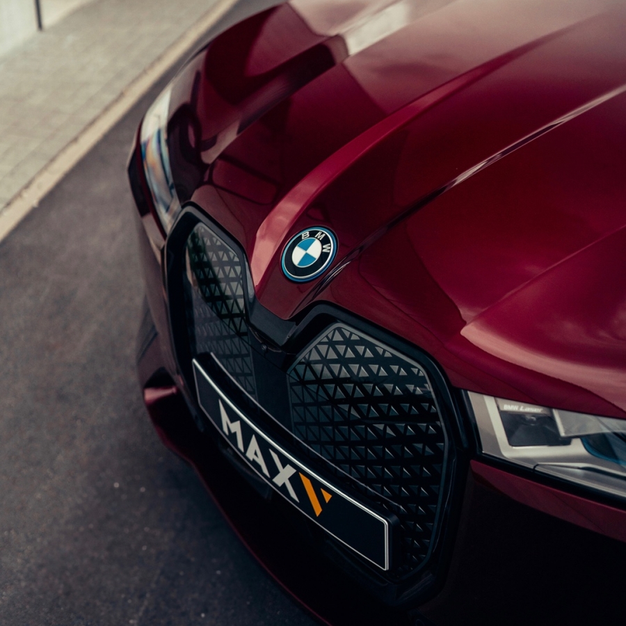 BMW IX  9 - MaxV Detailing 